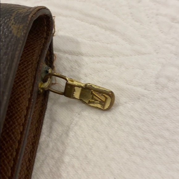 LV wallet - Picture 3 of 8